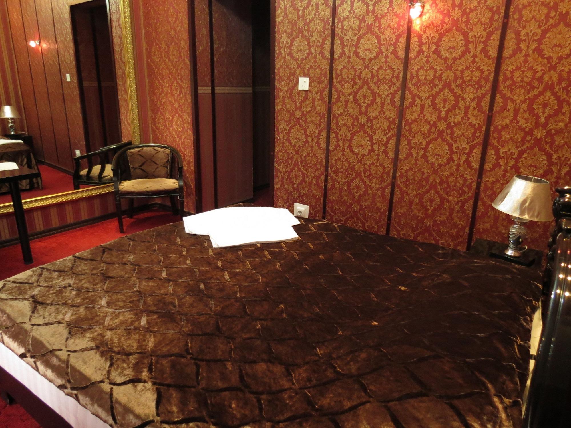 Bella Donna Hotel Кишинёв Экстерьер фото