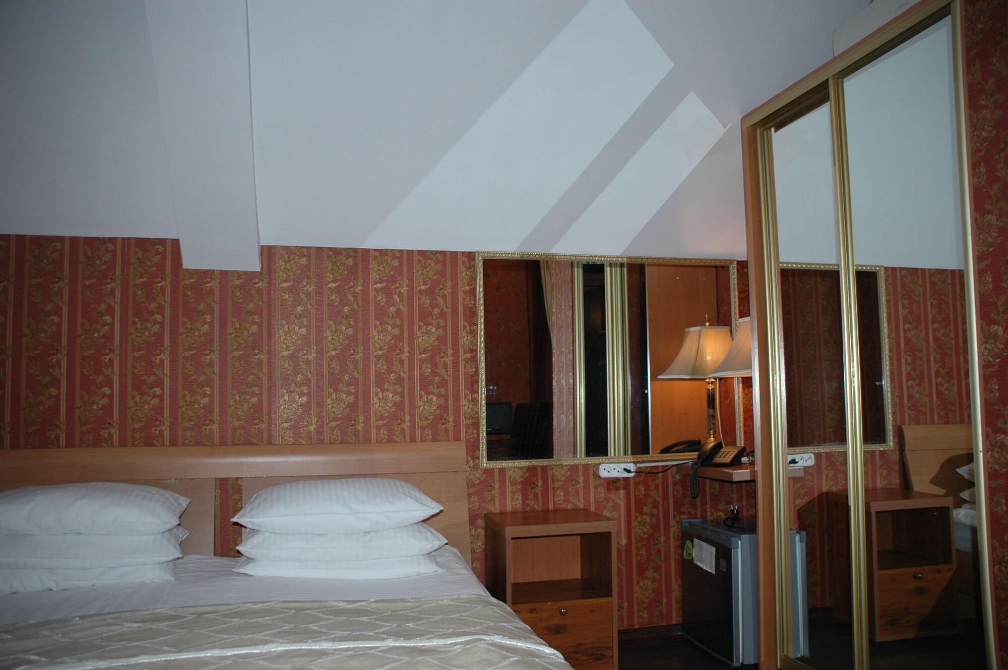 Bella Donna Hotel Кишинёв Экстерьер фото