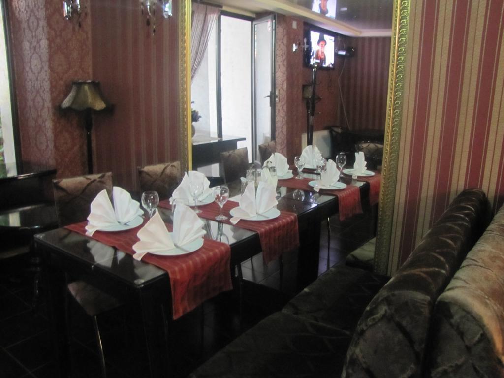 Bella Donna Hotel Кишинёв Экстерьер фото