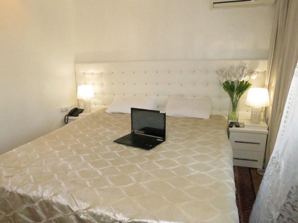 Bella Donna Hotel Кишинёв Экстерьер фото