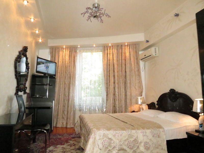 Bella Donna Hotel Кишинёв Экстерьер фото