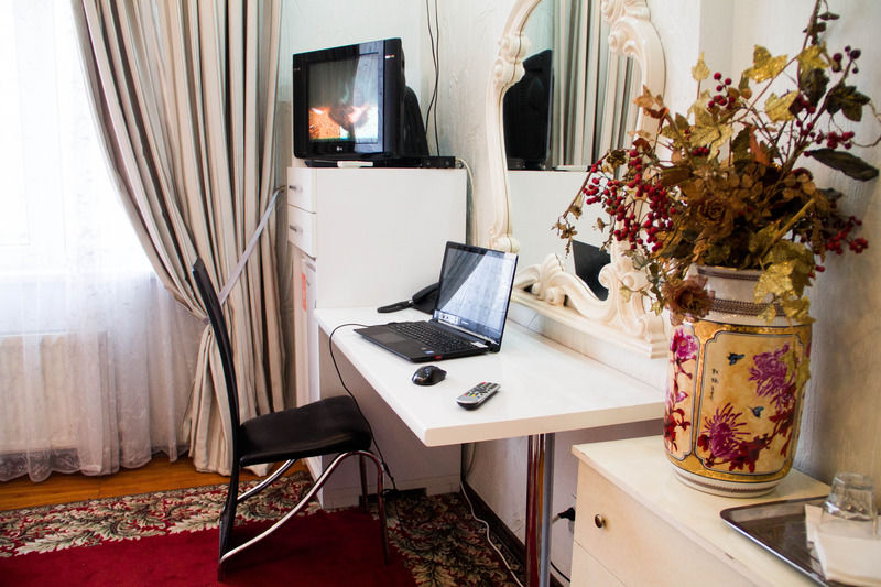 Bella Donna Hotel Кишинёв Экстерьер фото